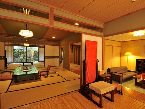 特別和室一例　全て3間続き