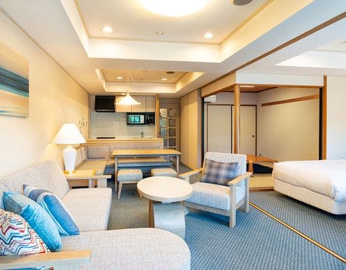 別荘のようにくつろげるひろびろ72平米