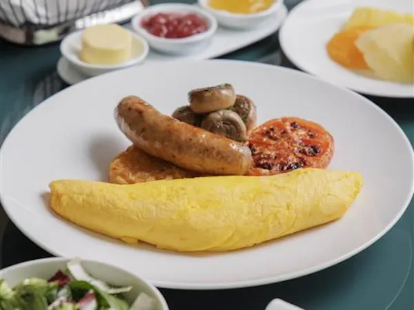 【朝食付き】人気のMAISON MARUNOUCHIで優雅な朝食を