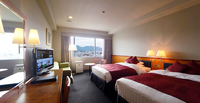 トレインビュー Jr奈良駅を出入りする電車を見よう ラージツイン東側確約宿泊プラン 食事なしプラン ホテル日航奈良 一休 Com