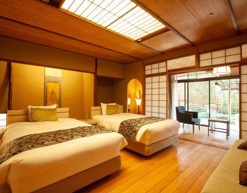 ３２２庭露天付き数寄屋洋室