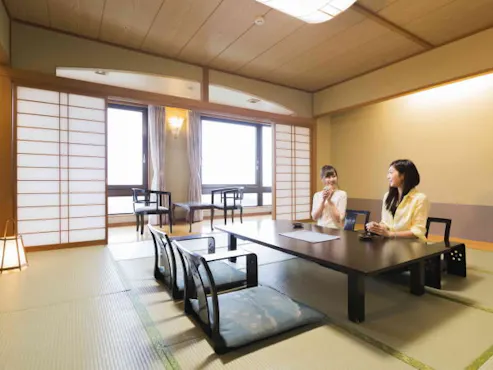 ห้องสไตล์ญี่ปุ่น (บ้านป่า) ※ ทิวทัศน์ของภูเขาที่ล้อมรอบ