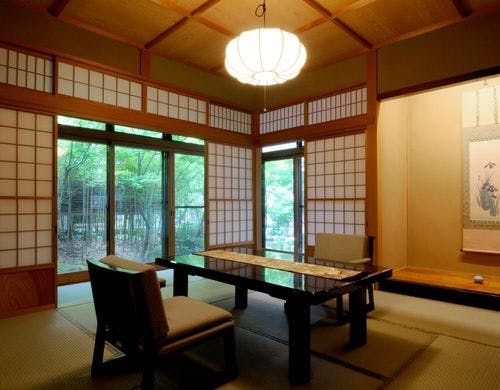 石橋亭『通小町』（10+8畳　ツインベット）