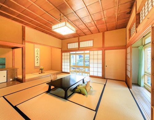 登録文化財　桐の棟　準特別室(一例)