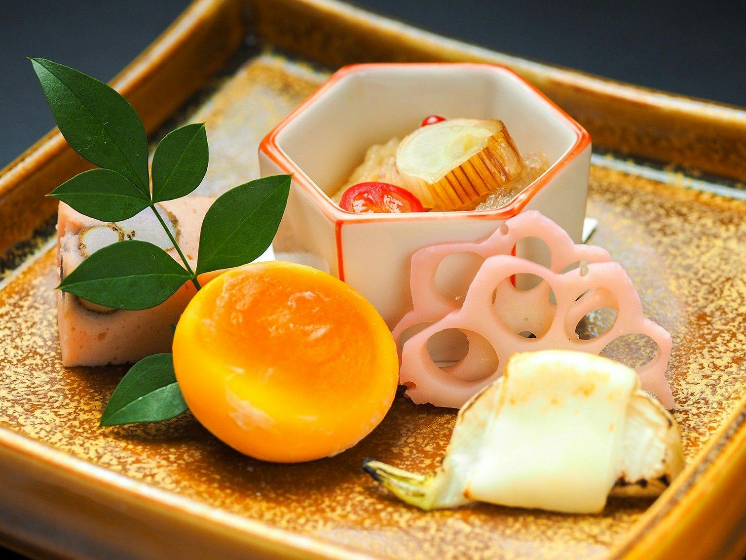 ◆組肴／月餅玉子・赤魚南蛮漬・焼小蕪など