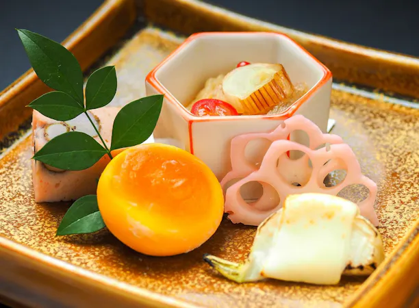 ◆組肴/月餅玉子・赤魚南蛮漬・焼小蕪など