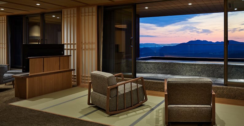 別墅結楽 7f 銀泉露天付貴賓室 8畳 2tw Ld 禁煙 夕朝食 お部屋食 露天風呂付き客室で味わう特別懐石 旬の食材を主体にお酒を誘う クラブフロア プラン 有馬グランドホテル 一休 Com