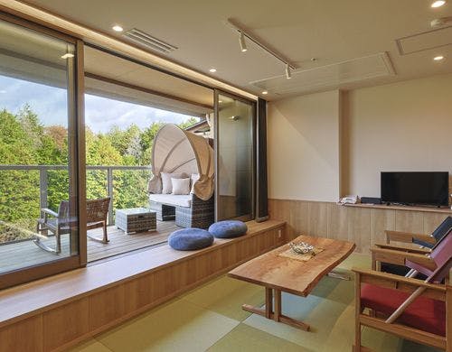 客室「うぐいす」