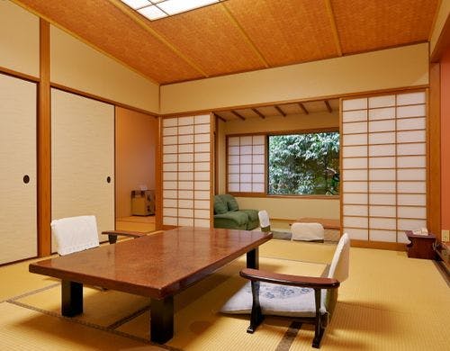 【客室／桂】落ち着いた雰囲気の和室