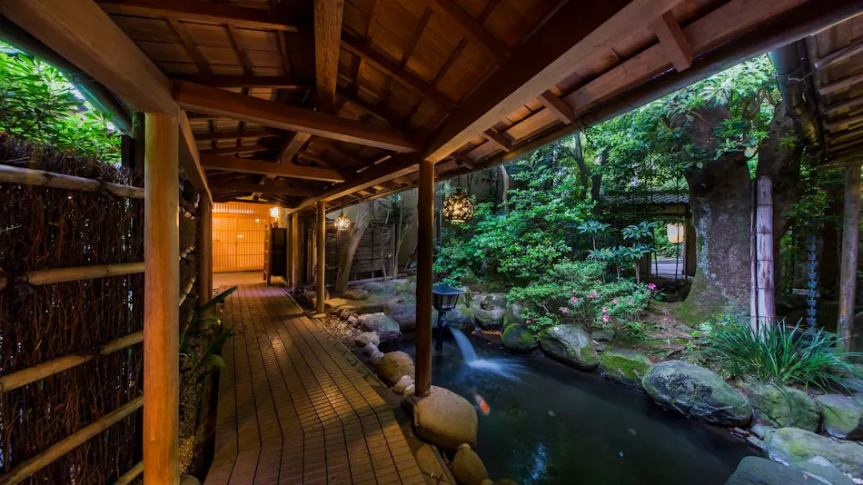 Toshian Komeya (Kyoritsu Resort)