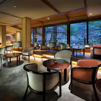 【ロビーラウンジ四季】