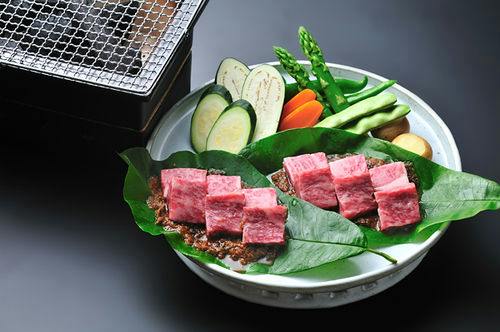 【旬の食旅】【秋の特別会席お部屋出しプラン】焼き松茸、信州牛、秋の味覚に舌鼓！