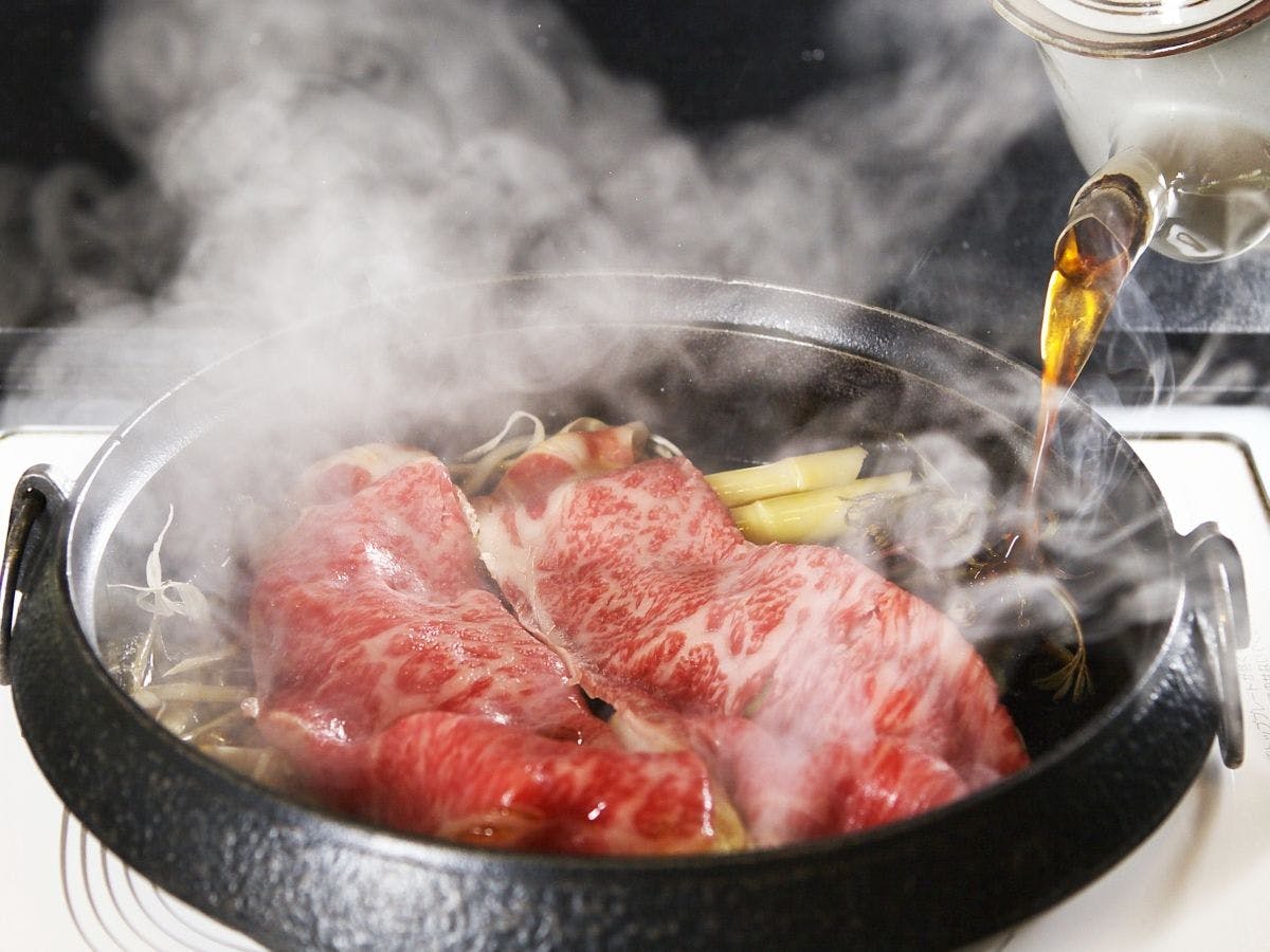 【米沢牛の白布すきやき】