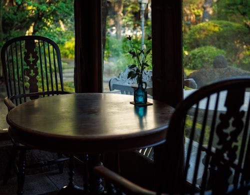 テラス　窓際のお席