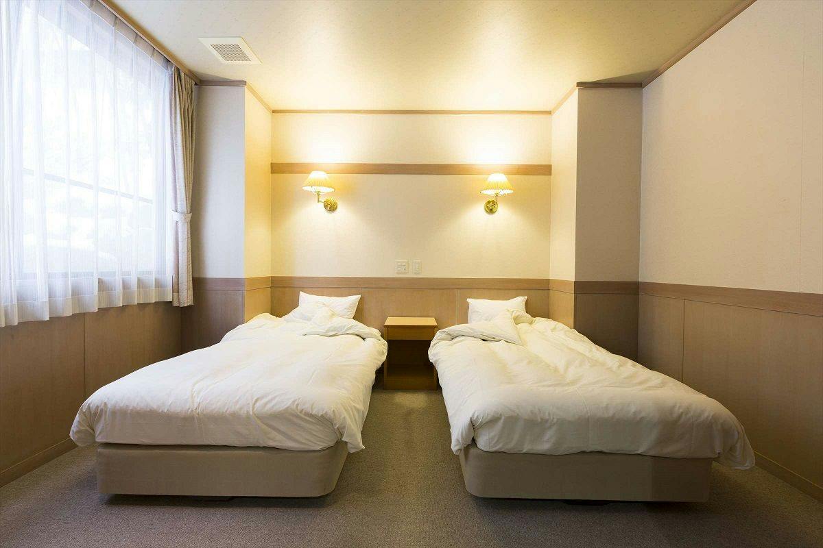 【竹林に和む和洋室】純和室12.5畳囲炉