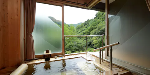 飲泉、自家源泉かけ流しの秘湯 観音温泉