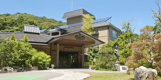 飲泉、自家源泉かけ流しの秘湯 観音温泉