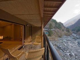 全館源泉かけ流しの宿　甲州西山温泉　慶雲館