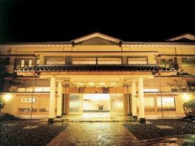 全館源泉掛け流しの宿 西山温泉慶雲館