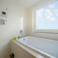 Kamar Eksekutif Kamar Mandi