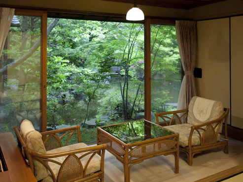 豊年虫「皐月」広縁