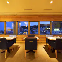 ■Restaurant麓-Roku-■開放感ある室内から