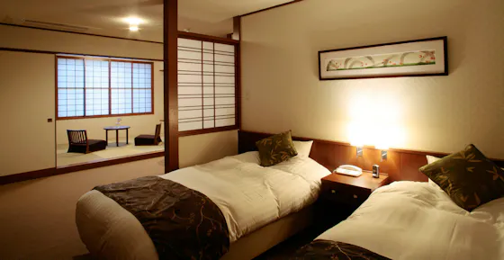 Kamar Gaya Jepang dan Barat Komakusa