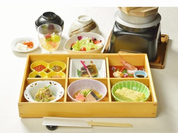 北海道の全室温泉付きホテル　レイクサイドヴィラ翠明閣