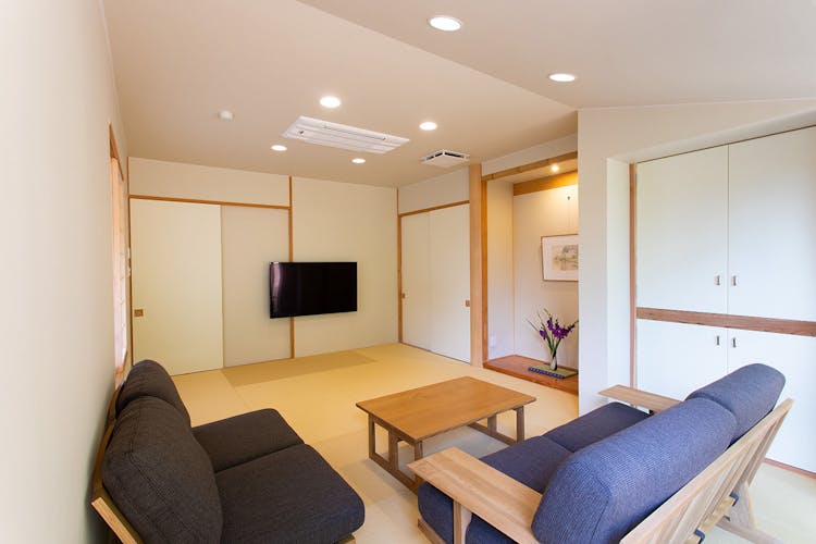 【露天風呂付・和洋室テラスデッキ】個室食/一戸建て（みろく）のサムネイル画像