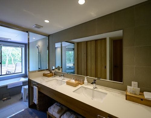 【フォレストヴィラ】　洗面スペース