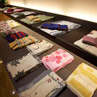 บูติกชุดยูกาตะหลากสี