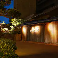 ภายนอก (กลางคืน)