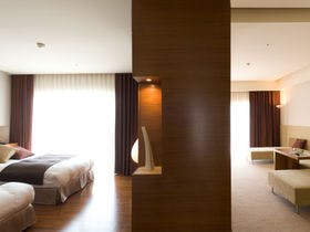 青山ガーデンリゾートホテルローザブランカ