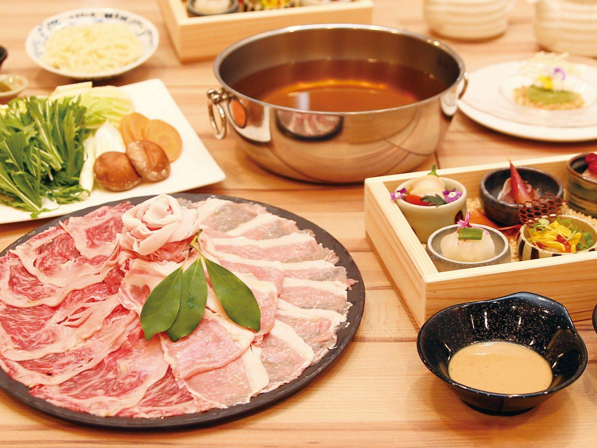 【朝夕部屋食】厳選黒毛和牛＆特選糸島豚のしゃぶしゃぶコースプラン／2食付き／駐車場無料