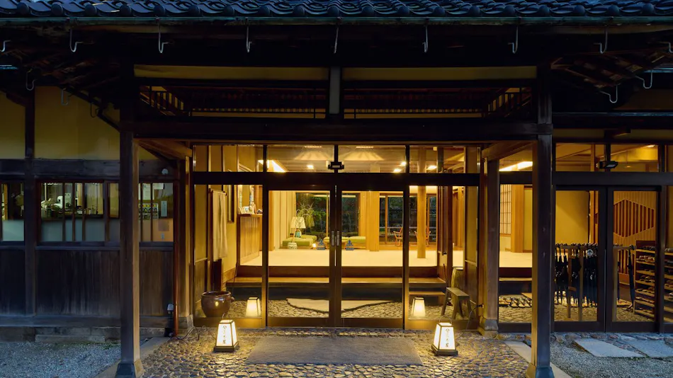 Kinosaki Onsen Registered Tangible Cultural Property Inn Mikuniya