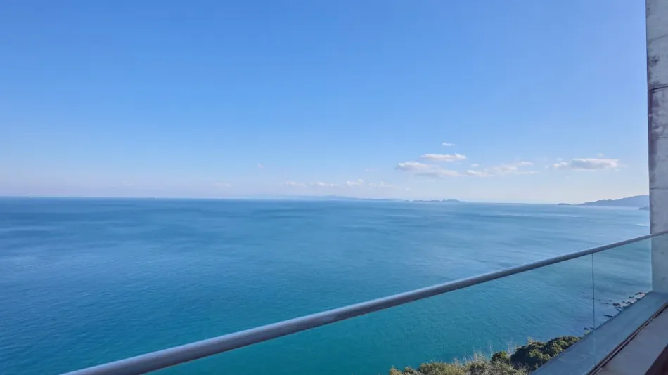 TOTO Seawind Awaji