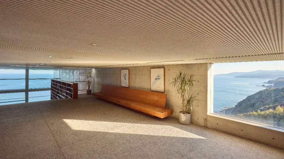 TOTO Seawind Awaji