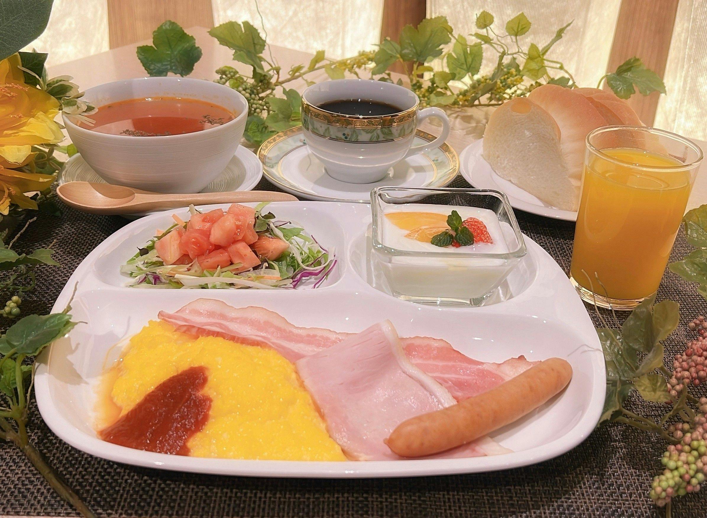 朝食一例。金谷ホテルのオーダーメイドパン