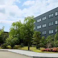 飯店前可欣賞季節草木。