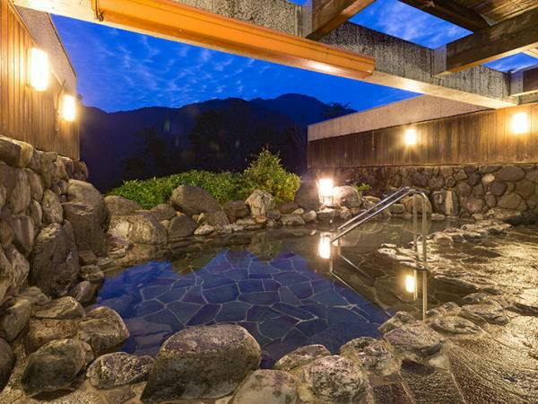 【当館1番人気　季節の創作和食】＜ご夕食時間：17:30～19:00＞季節の味覚を本格和食コースで。