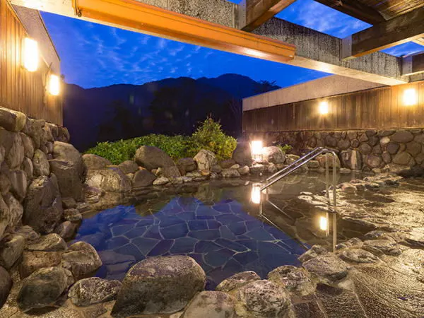 【当館1番人気 季節の創作和食】<ご夕食時間:17:30~19:00>季節の味覚を本格和食コースで。