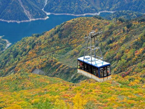 【秋の紅葉アルペンルート！観光アクセス〇】＜ご夕食時間：17:30～19:00＞ご夕食は創作和食