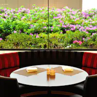 ชั้น 1 คาเฟ่ไดนิ่ง "Azalea"