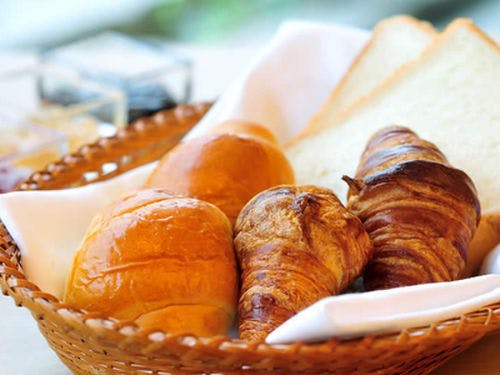 朝食ブッフェ　パン