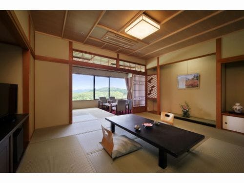 緑水亭ならではのゆったり和室