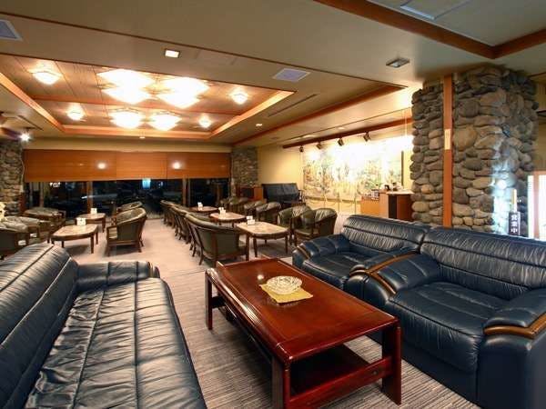 ゆったり落ち着ける雰囲気のロビー