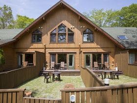 【山梨県のペットと泊まれる宿】ペットと泊まるホテル CARO FORESTA ELFO