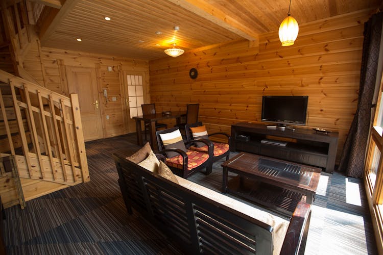 アジアルーム1階ダイニング