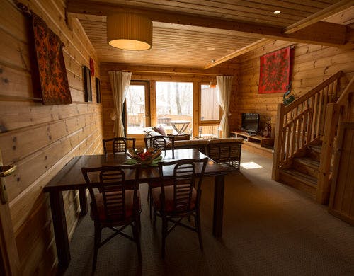 ハワイアンルームのダイニングルームです。