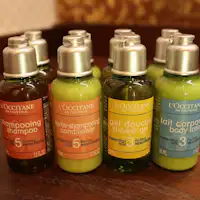 สิ่งอำนวยความสะดวกในห้องน้ำของ L'Occitane
